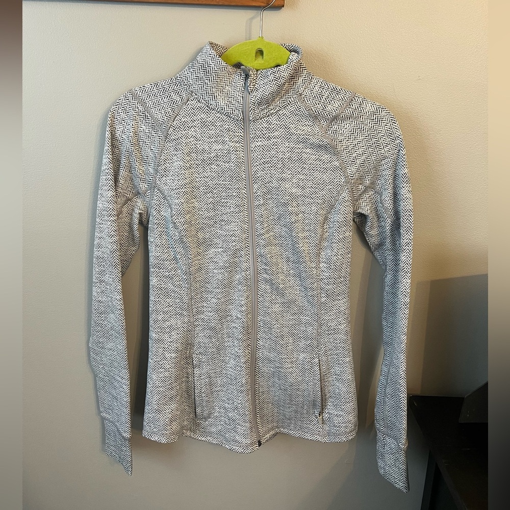 Old Navy Women’s Gray and White Zip-Up Jacket
